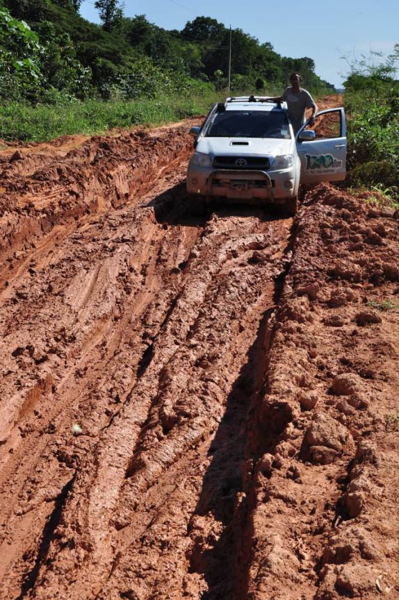 Logo depois da cidade de Realidade, a Fiona enfrenta os piores trechos da BR-319, estrada que liga Manaus à Porto Velho, em Rondônia